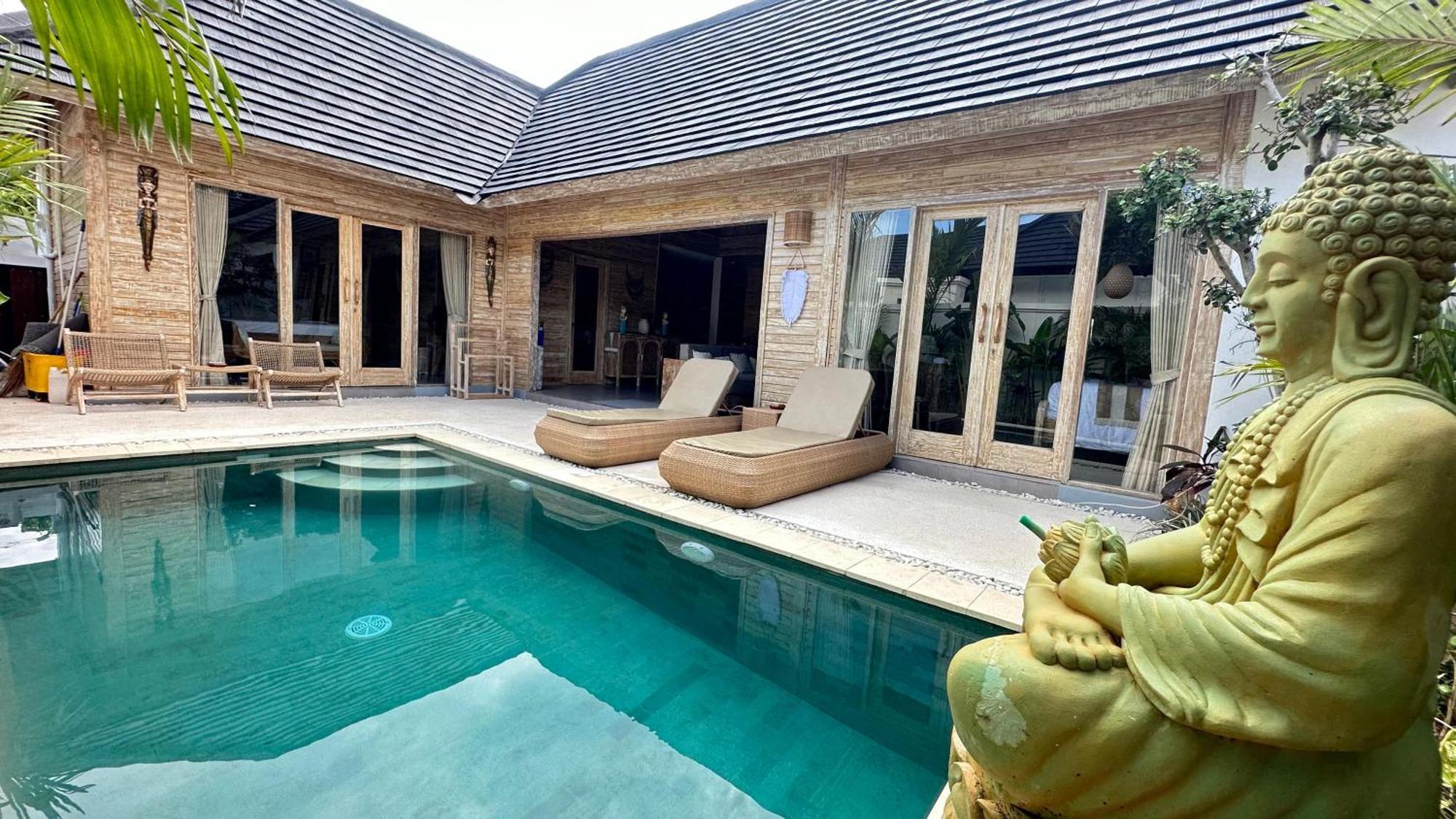 Kubu Dimel Suites And Villas Resort Nusa Dua  Exteriör bild